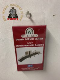 Wills SS27 Station Halt ( small local community ) - OO Gauge