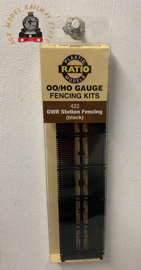 Ratio 422 GWR Station Fencing Black - ( 680mm ) - OO Gauge