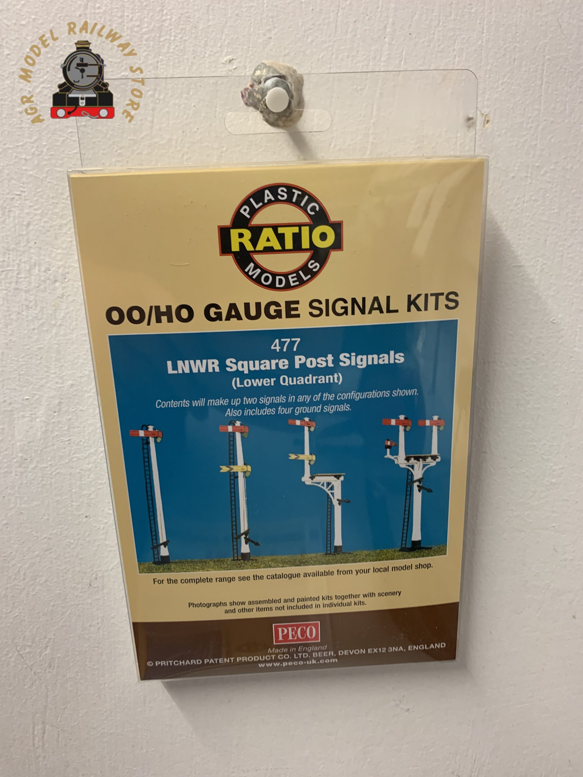 thumbnail image 2 of GWR Square Post Signals Kit - OO Gauge Model Railway - Ratio 466 2 of 3