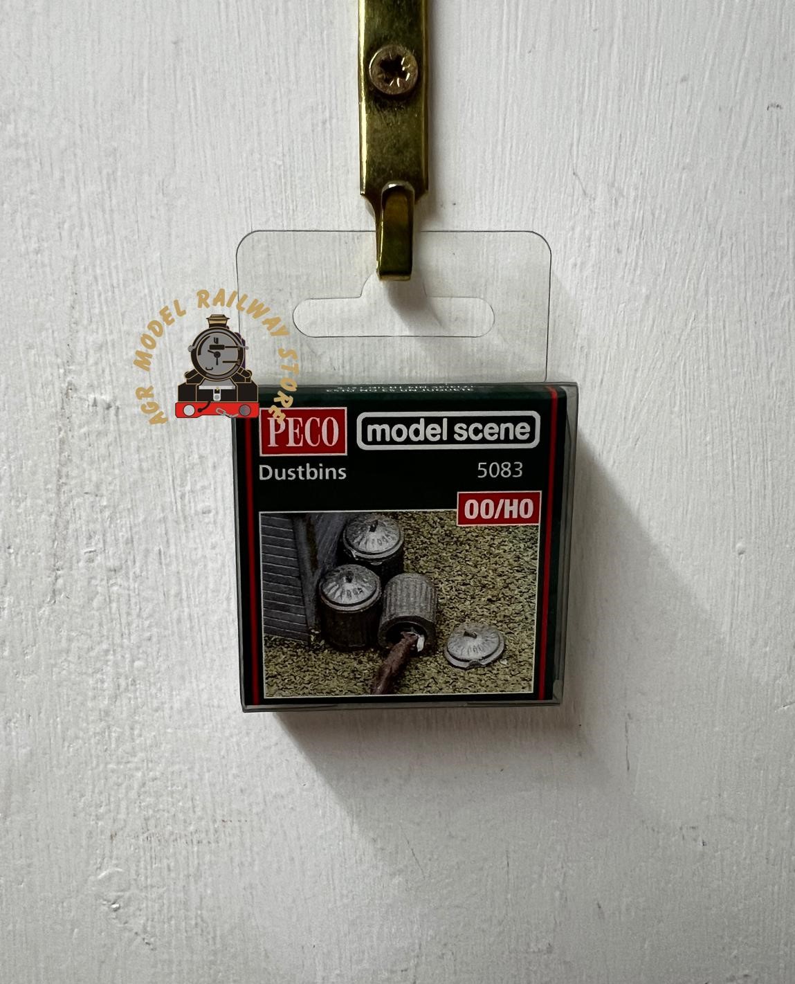 thumbnail image 2 of Peco OO Gauge Dustbins - Model Railway Scenery Accessory 2 of 5