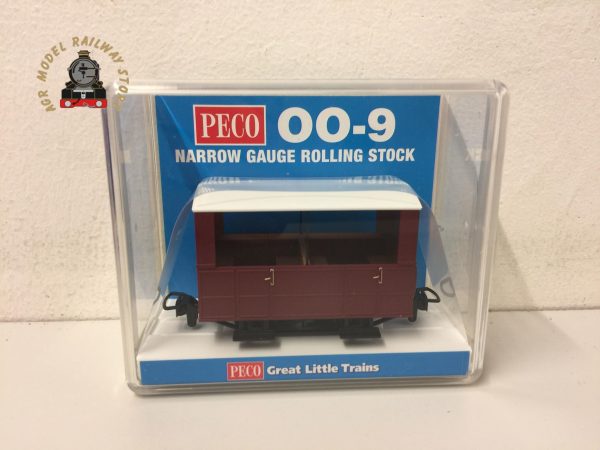 Peco GR-520UR GVT 4-wheel open side coach, plain red, OO-9