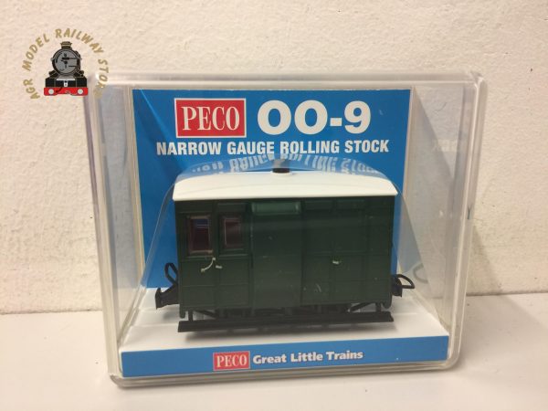 Peco GR-530UG GVT 4-wheel brake coach, plain green, OO-9