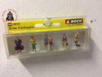 Noch 15518 Shoppers (6) and Dog Figure Set - OO / HO Gauge