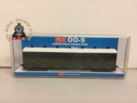 Peco GR-441U All Third Coach Green Unlettered - 009