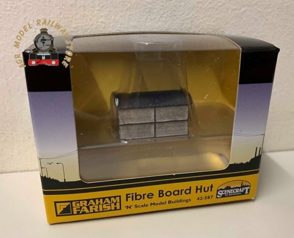 Graham Farish 42-587 Scenecraft Fibre Board Hut (Pre-Built)