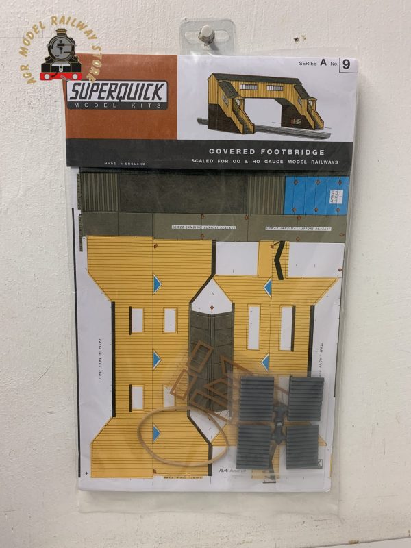 Superquick A9 Covered Footbridge - OO Gauge Card Kit