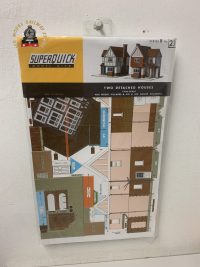 Superquick B23 Two Detached Houses - OO Gauge Card Kit