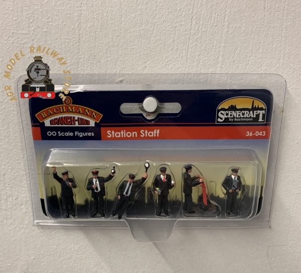 Bachmann 36-043 Station Staff - OO Gauge