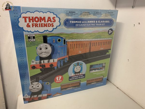 Bachmann 00642BE Thomas with Annie & Clarabel Train Set - OO Gauge