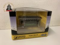 Graham Farish 42-0040 N Gauge Toilet Block