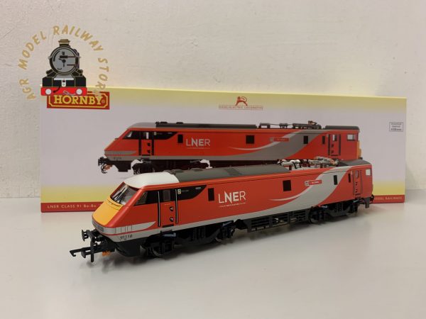 Hornby R3891 OO Gauge Class 91 91118 'The Fusiliers' LNER Red & White