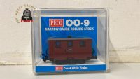 Peco GR-570A OO-9 Ffestiniog Quarryman Coach Red Livery