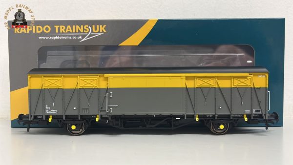 Rapido 910009 OO Gauge BR Ferry Van ZSX Engineers Yellow And Grey B786980