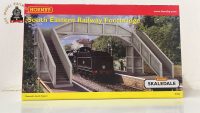 Hornby R7366 OO Gauge South Eastern Railway Footbridge