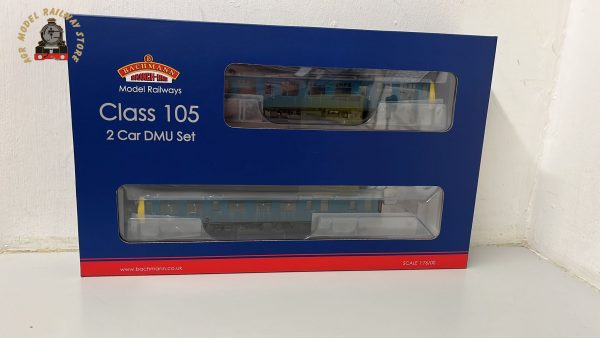 Bachmann 31-325A OO Gauge Class 105 2-Car DMU BR Blue Weathered