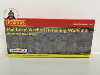 Hornby R7385 OO Gauge Mid Level Arched Retaining Walls x2 Engineers Blue Brick