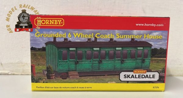 Hornby R7376 OO Gauge Grounded 6 Wheel Coach Summer House