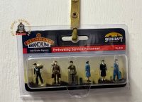 Bachmann 36-430 OO Gauge Embarking Service Personnel