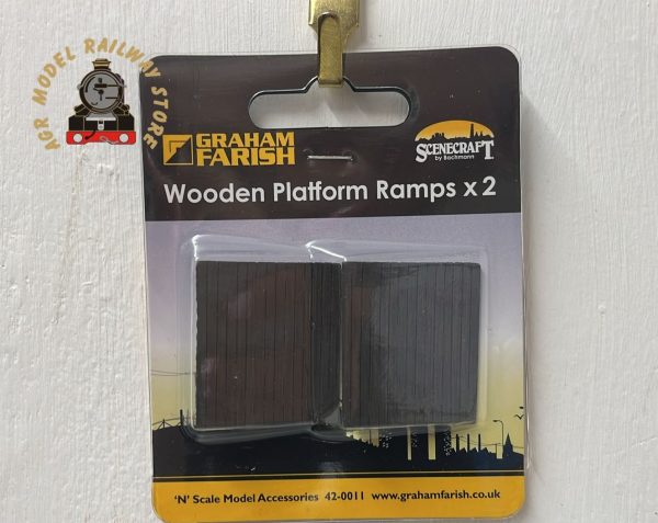 Graham Farish 42-0011 Scenecraft Wooden platform Ramps (x2)