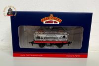 Bachmann 37-684B 14 ton tank wagon in Esso silver - 2869