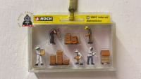 Noch 15615 Beekeepers (5) & Hives Figure Set HO/OO Gauge