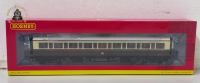 Hornby R40469 OO Gauge GWR Collet Coaches Corridor Third 5017