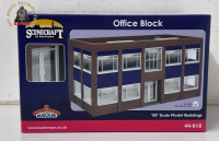 Bachmann 44-018D Two Storey Office Block - Blue - OO