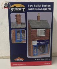 Bachmann 44-0224 Scenecraft Low Relief Station Road Newsagent - OO