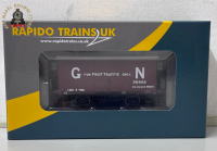 Rapido Trains 930005 GNR 8 Ton Van – GN Fruit Livery No.20962 - OO Gauge