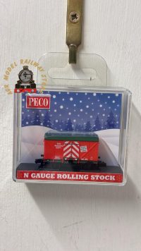 Peco NR-2008XM 12-ton box van in "Santa's Workshop Christmas" - N