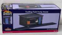 Bachmann 44-128 Scenecraft Fuelling Point Pump House - OO Gauge