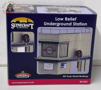 Bachmann 44-221 Scenecraft Low Relief Underground Station - OO Gauge