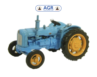 Oxford Diecast 76TRAC001 Fordson tractor in blue