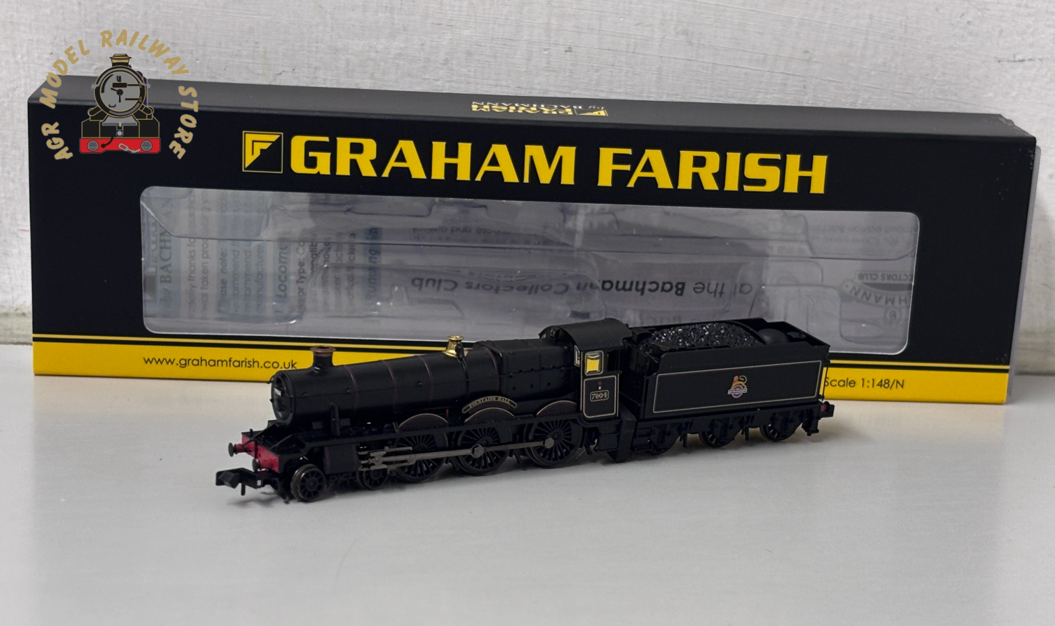 Graham Farish 372-451 GWR 7904 'Fountains Hall' BR Lined Black (Early Emb.)